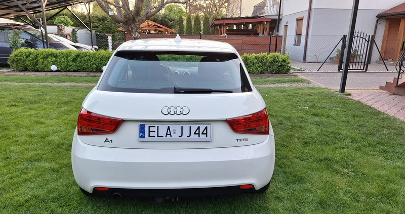 Audi A1 cena 29900 przebieg: 122658, rok produkcji 2011 z Łask małe 56